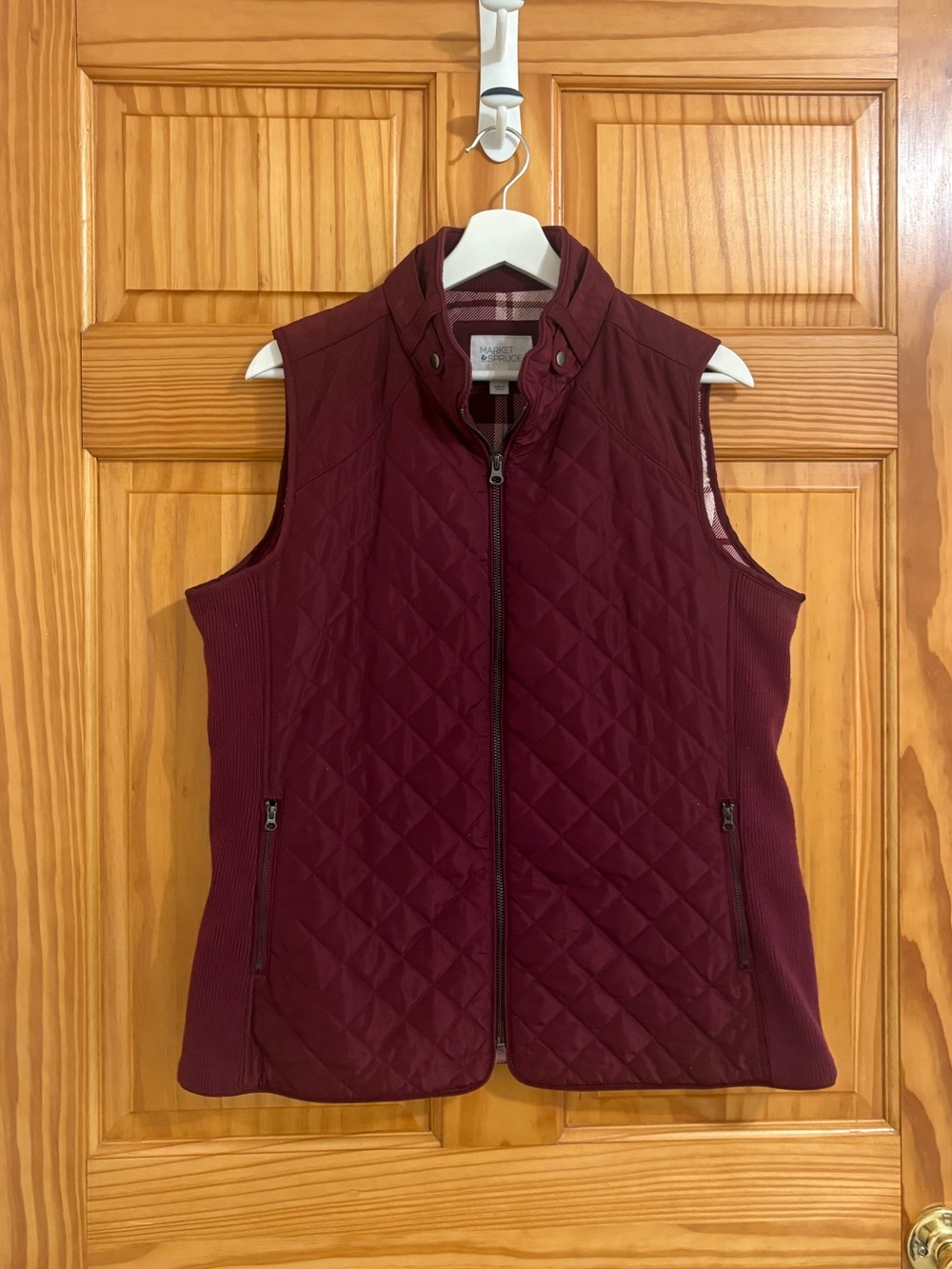 Market & Spruce Size Large Maroon Quilted Vest - Picture 3 of 8